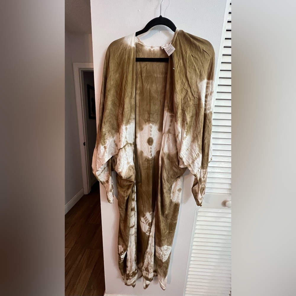 Free People Spellbound Tie Dye Kimono NWOT - Picture 3 of 5